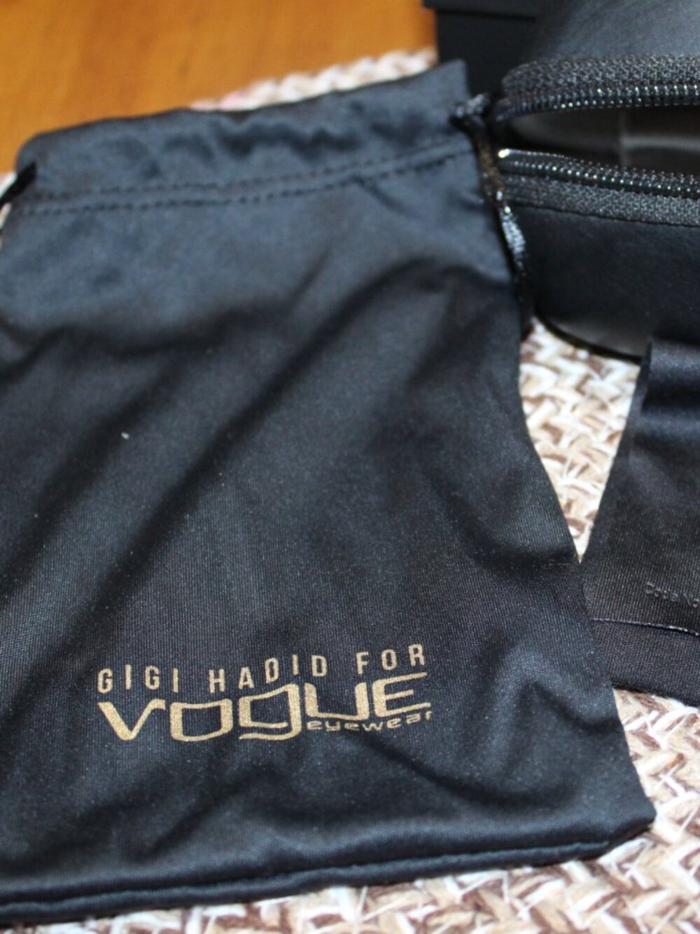 NWT Vogue by Gigi Hadid cat eye sunglasses AWESOME! - Picture 3 of 13